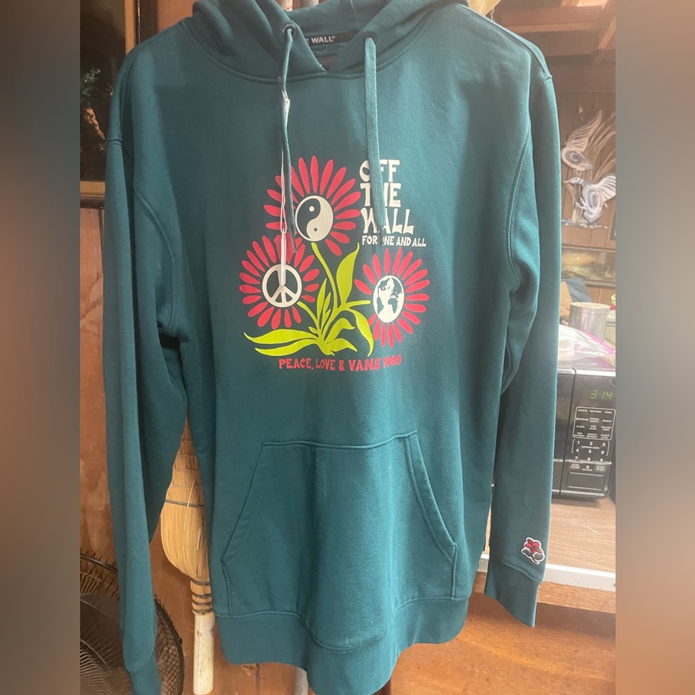 Collectible-Vans Off The Wall Special Edition “World Peace” Hoodie🥰
